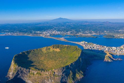 Bike tour: Jeju Circle : Island of Wind