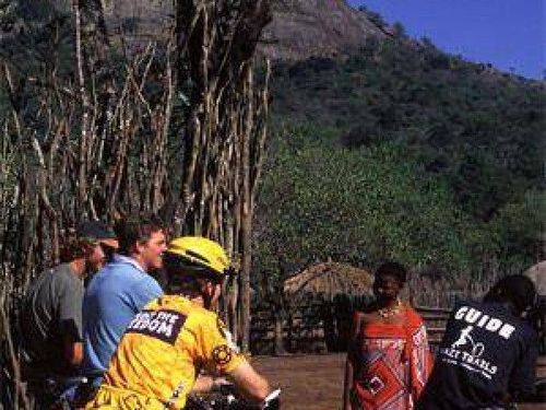 Bike tour: Mantenga Culture Cycling Tour