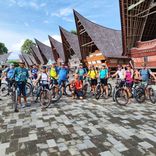 Bike tour: On the Trail of the Orang-Utans